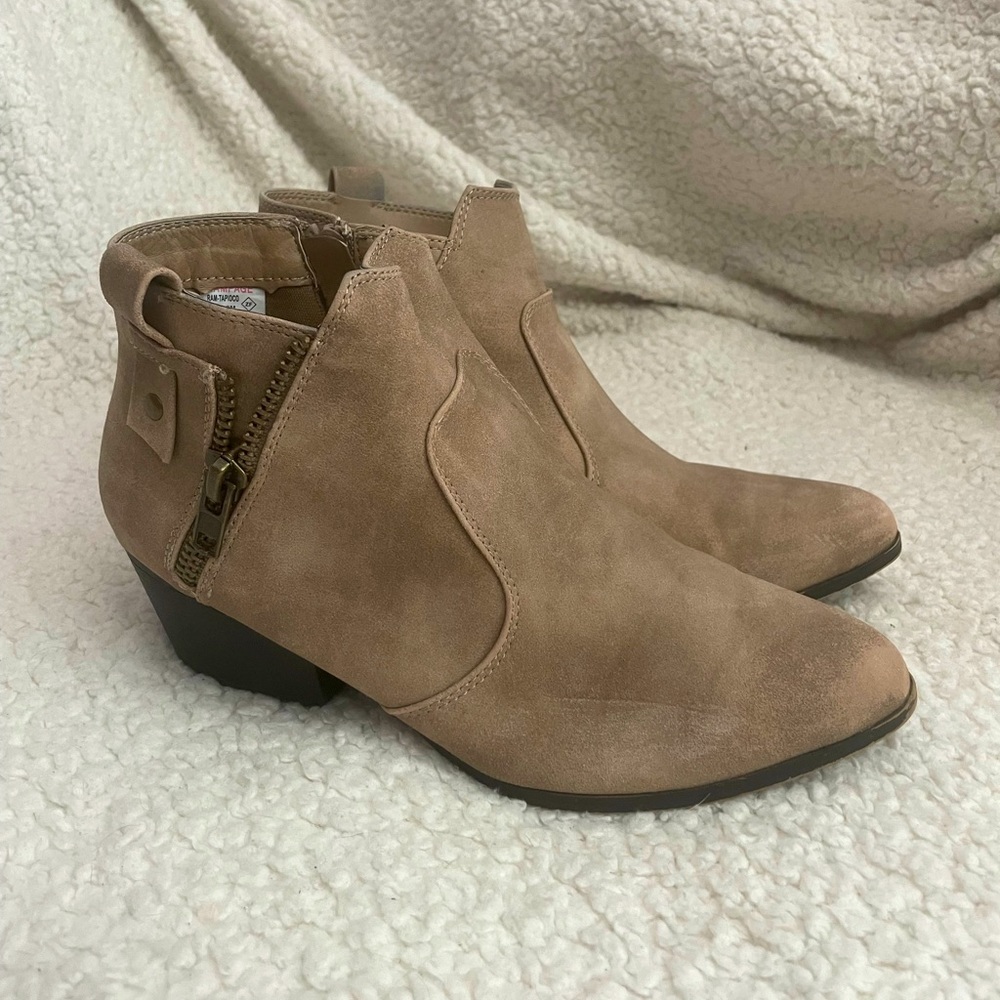Tan Ankle-Cut Boots